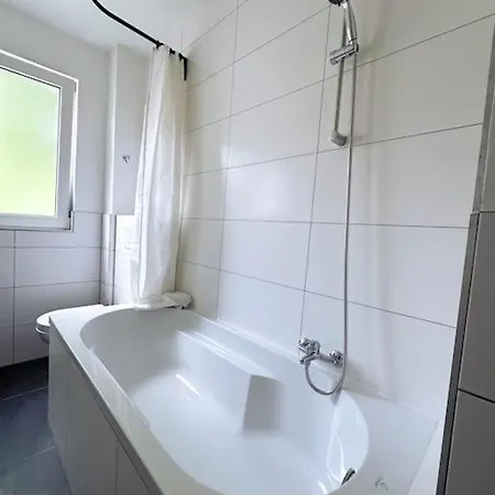 With Wifi, Kitchen And 4k Tv Apartman Essen