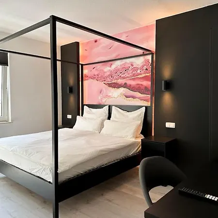 With Wifi, Kitchen And 4k Tv