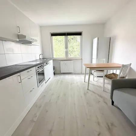 With Wifi, Kitchen And 4k Tv Appartement